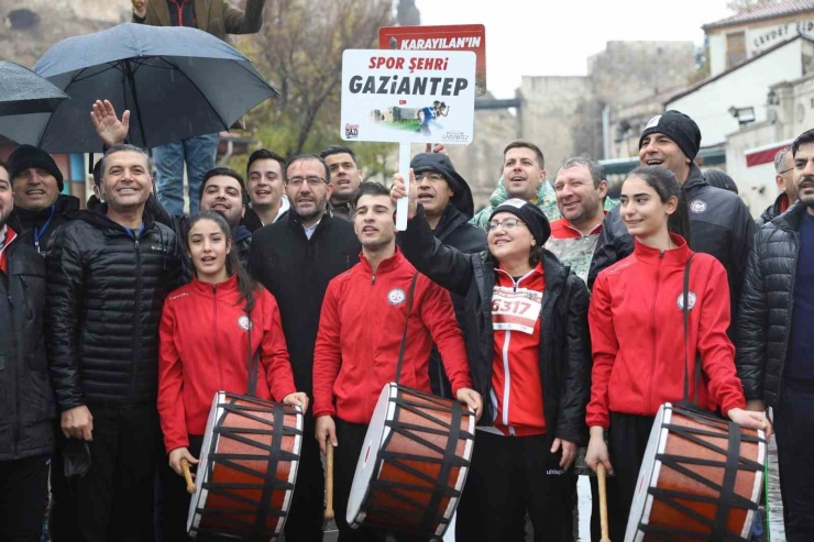 Bin 300 Profesyonel Sporcu Gazi Yarı Maratonu’nda Ter Dökecek