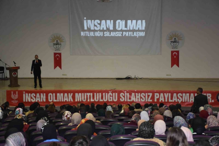 Siverek’te ‘"insan Olmak Mutluluğu Silahsız Paylaşmaktır" Projesi Tanıtımı Yapıldı