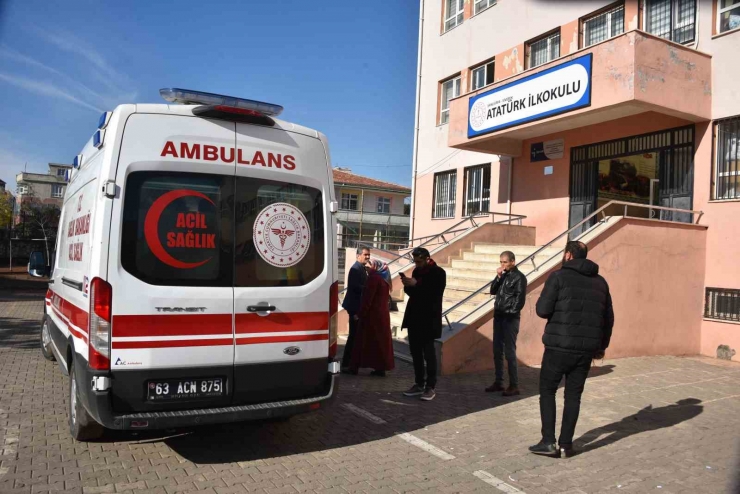 Siverek’te Yediklerinden Etkilenen 9 Öğrenci Hastaneye Kaldırıldı