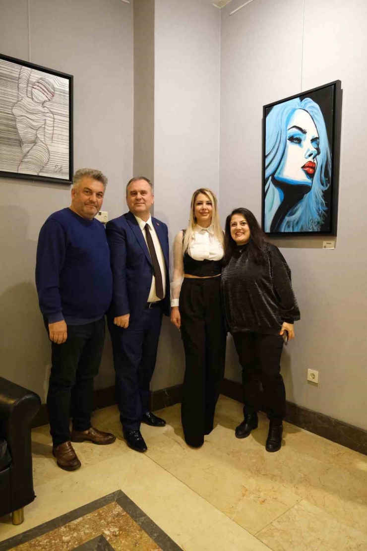 Ressam Ebru Güve İlk Kişisel Resim Sergisini Açtı