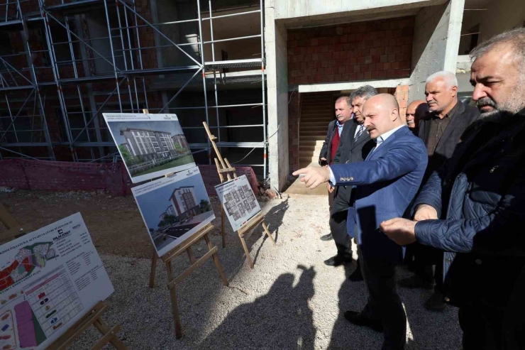 Mahalle Muhtarları Ve Basın Mensuplarına Deprem Alanı Gezdirildi