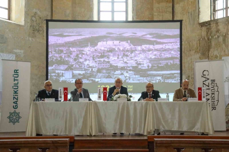 “1923’e Giden Yol 1920’den Geçiyor” Konulu Panelin Kapanışı Yapıldı