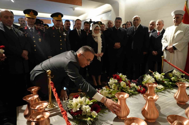 Gaziantep’in Düşman İşgalinden Kurtuluşunun 102. Yıl Dönümü Coşkuyla Kutlandı