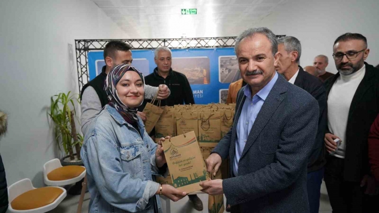 Adıyaman Belediyesinden Yks Sınavına Hazırlanan Öğrencilere Destek