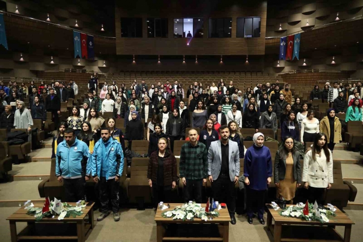 Doğal Afet Ve Savaş Durumlarında Paramediklerin Rolü Hkü’de Konuşuldu