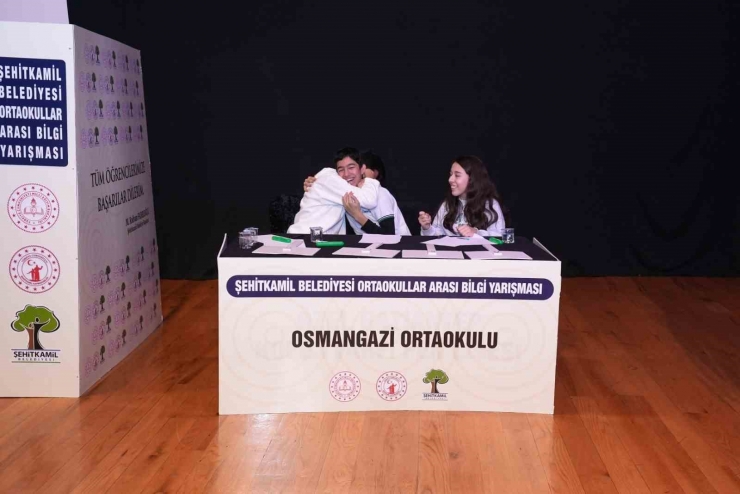 Şehitkamil’de Ortaokullar Arası Bilgi Yarışması Düzenlendi