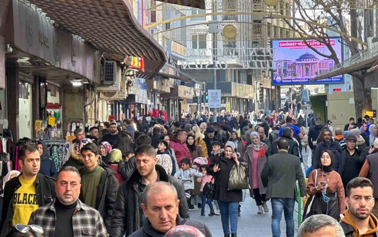 Gaziantep’te Yeni Yıl Yoğunluğu