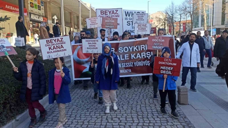 Hekimler Ve Sağlık Çalışanlarından İsrail Zulmüne Karşı Eylem