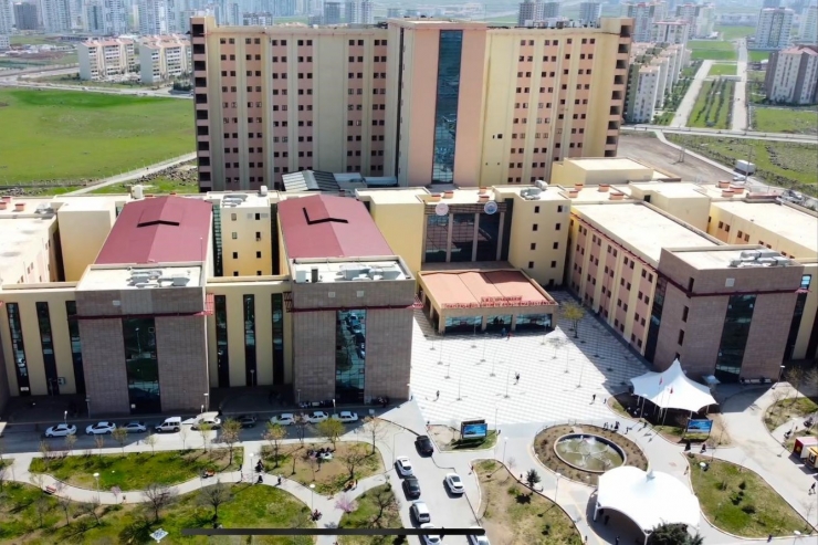 Gazi Yaşargil Eğitim Ve Araştırma Hastanesinde 2023’te 3 Milyon Hasta Muayenesi Yapıldı