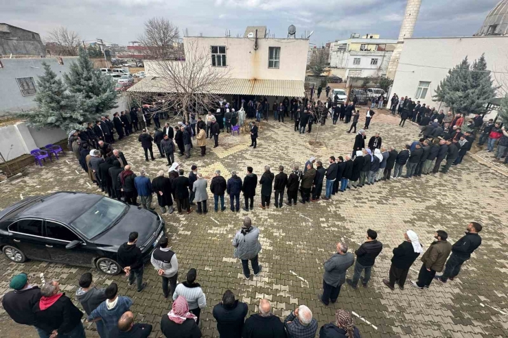 Diyarbakır’da İki Aile Arasındaki 3 Yıllık Husumet İş Adamının Aracılığıyla Son Buldu