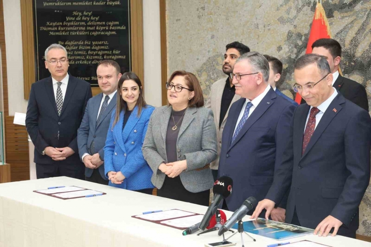 Oğuzeli’nde Cami, Kur’an Kursu Ve Sağlık Merkezi Yapımı İçin Protokol İmzalandı