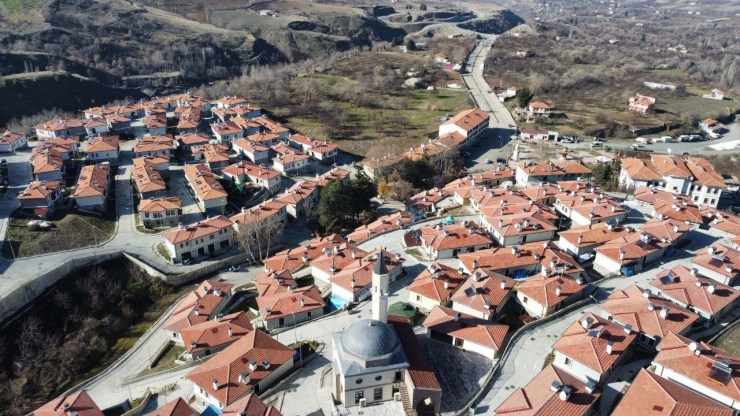 Depremden Etkilenen Doğanyol’un Yeni Halini Görenler Gözlerine İnanamıyor