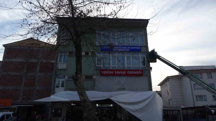 Depremde Malatya’da Bazı Evlerin Dış Cephelerinde Ayrışmalar Oldu