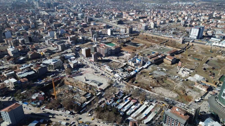 Malatya’da Deprem Öncesi Ve Sonrası Çekilen Görüntüler Yıkımın Boyutunu Gözler Önüne Serdi