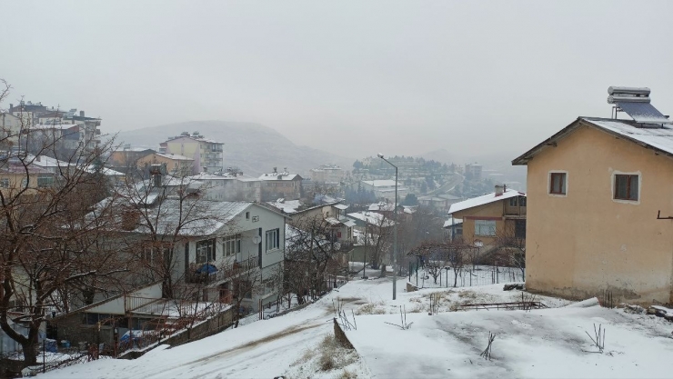 Sakin Şehir Arapgir Beyaza Büründü, Kartpostallık Görüntüler Ortaya Çıktı