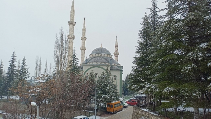 Sakin Şehir Arapgir Beyaza Büründü, Kartpostallık Görüntüler Ortaya Çıktı