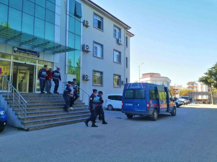 Gaziantep’te ’kalkan’ Operasyonu: 47 Kaçak Göçmen Organizatörü Yakalandı