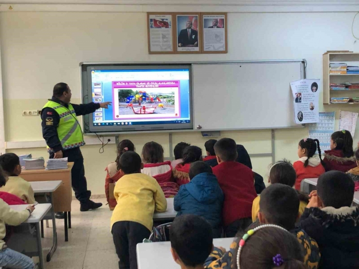 Gaziantep’te Jandarma’dan Öğrencilere Trafik Eğitimi