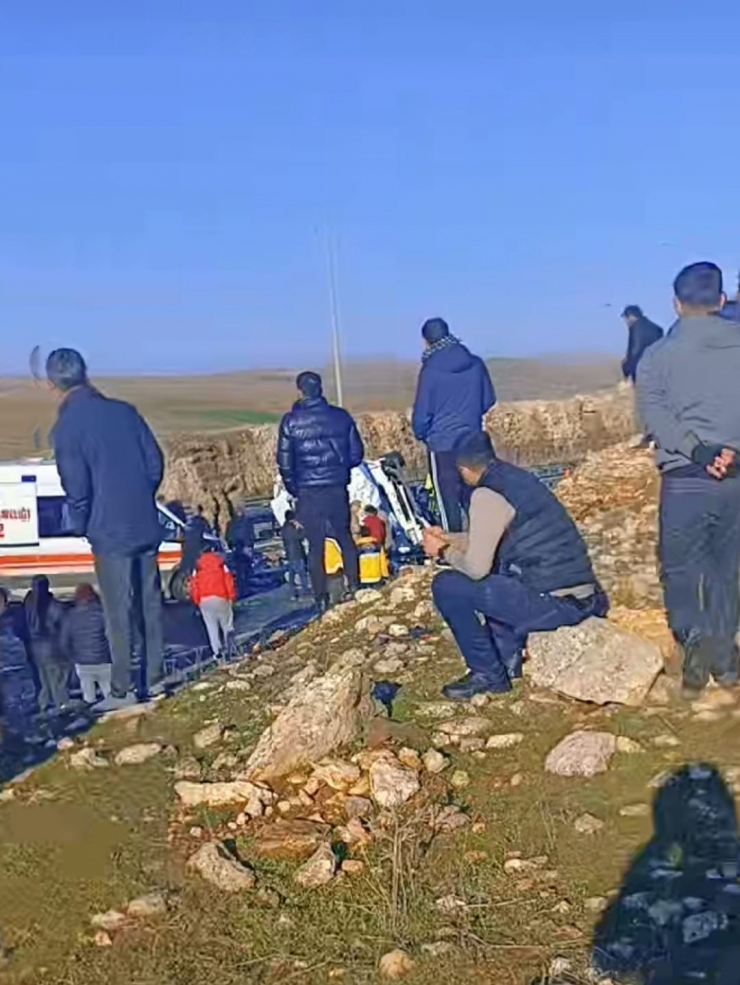 Gaziantep’te Seyir Halindeki Gıda Yüklü Tır Devrildi