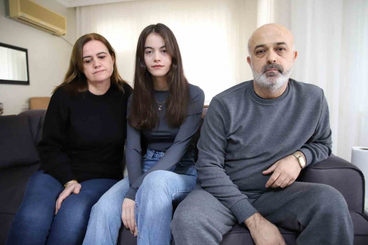 3 Gün Enkazda Kalan Aile Yaşadıklarını Anlattı
