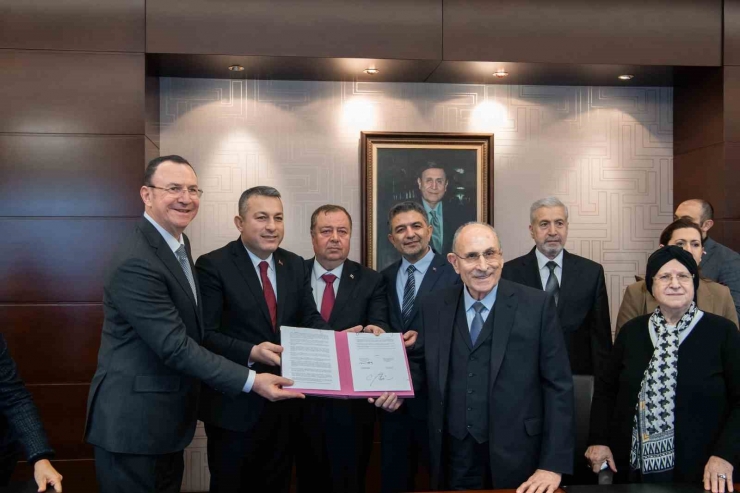 Topçuoğlu Ailesinden Gaziantep Ve Kilis’e İki Önemli Eser