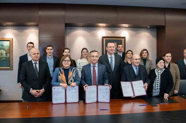 Topçuoğlu Ailesinden Gaziantep Ve Kilis’e İki Önemli Eser