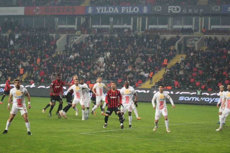 Trendyol Süper Lig: Gaziantep Fk: 0 - Kayserispor: 1 (maç Devam Ediyor)