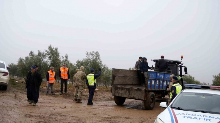 Gaziantep’te Düşen Helikopterin Enkazını Kaldırma Çalışmaları Devam Ediyor