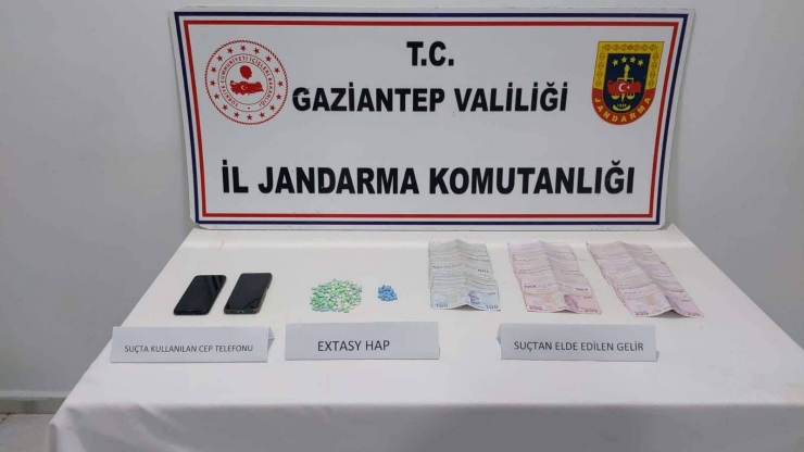 Jandarmadan Uyuşturucu Ve Kom Olayında 460 Gözaltı