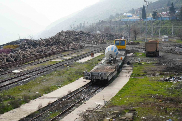 Tahrip Olan Tren İstasyonu Depremden 1 Yıl Sonra Tekrar Görüntülendi