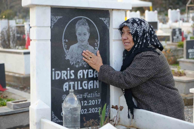 Depremde Oğlu, Gelini Ve Torunu Kaybetti, Kelimeler Boğazına Düğümlendi