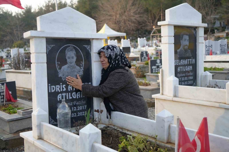 Depremde Oğlu, Gelini Ve Torunu Kaybetti, Kelimeler Boğazına Düğümlendi