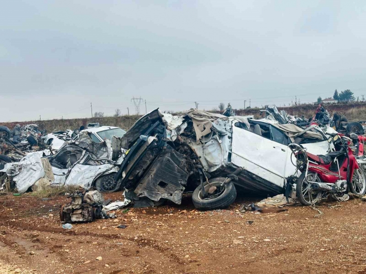 Adıyaman’daki Araç Mezarlığı Dron İle Görüntülendi