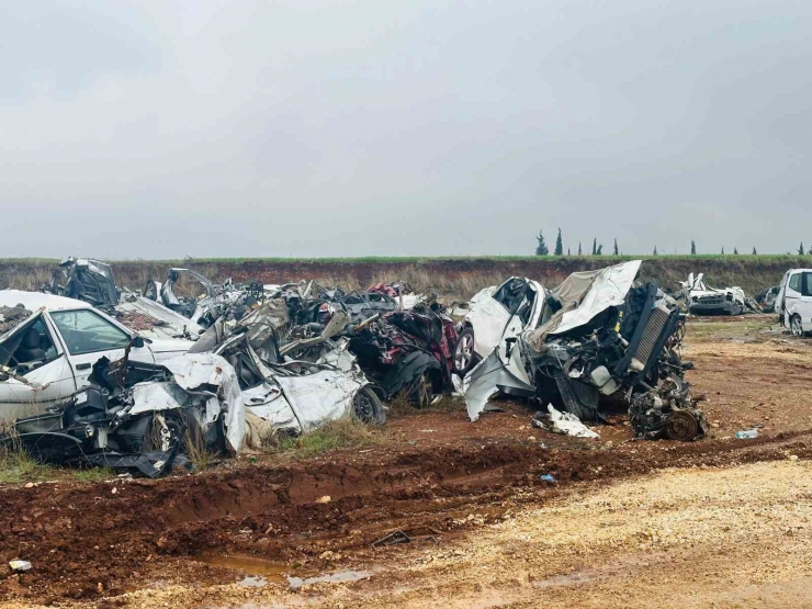 Adıyaman’daki Araç Mezarlığı Dron İle Görüntülendi