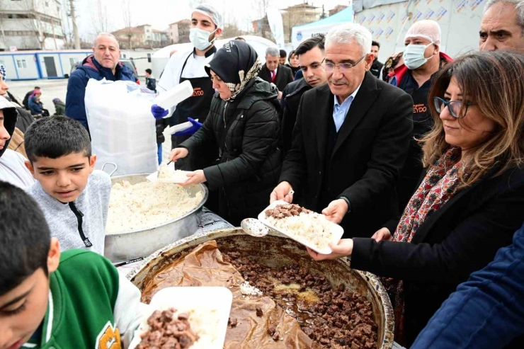 Güder, Asrın Felaketinin Yıldönümünde Depremzedeler İle Bir Araya Geldi