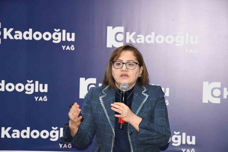 Şahin, Kadooğlu’nda Nergislerle Karşılandı