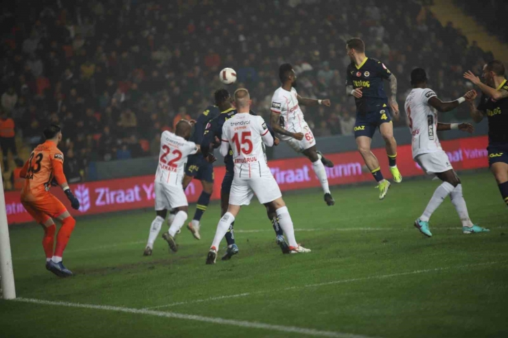 Ziraat Türkiye Kupası: Gaziantep Fk: 0 - Fenerbahçe: 1 (maç Devam Ediyor)