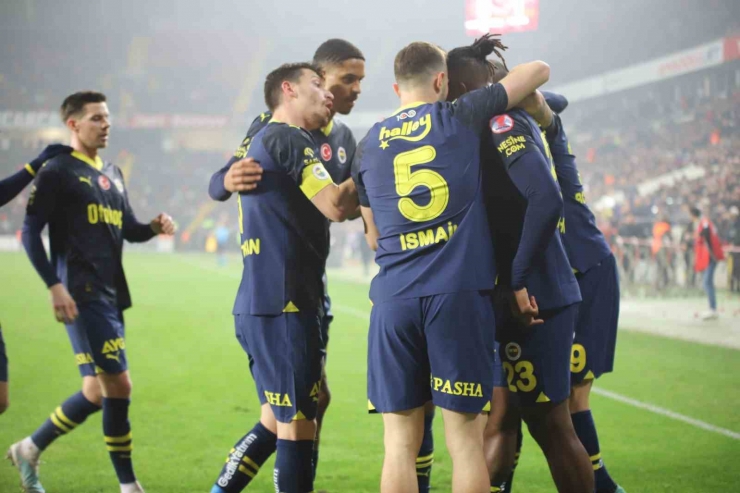 Ziraat Türkiye Kupası: Gaziantep Fk: 0 - Fenerbahçe: 1 (maç Devam Ediyor)