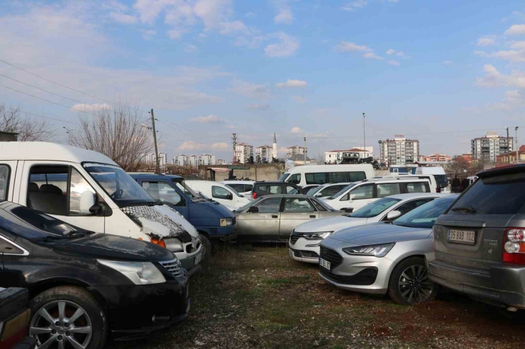 Diyarbakır’da Yedieminde 80 Milyon Değerindeki Araçlar Sahibini Bekliyor