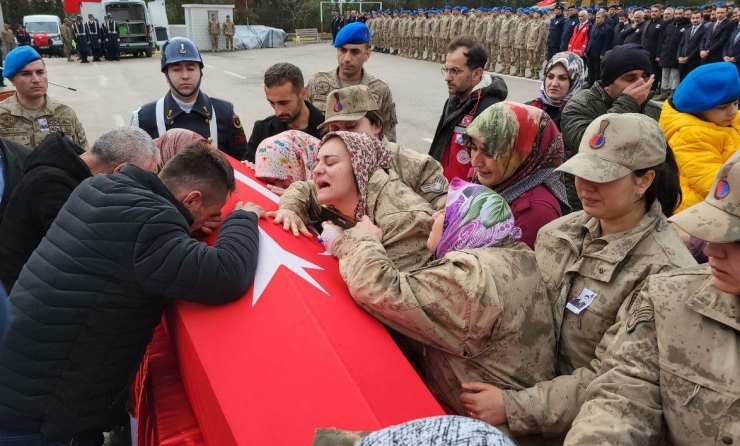 Şehit Uzman Çavuş İçin Adıyaman’da Tören Düzenlendi