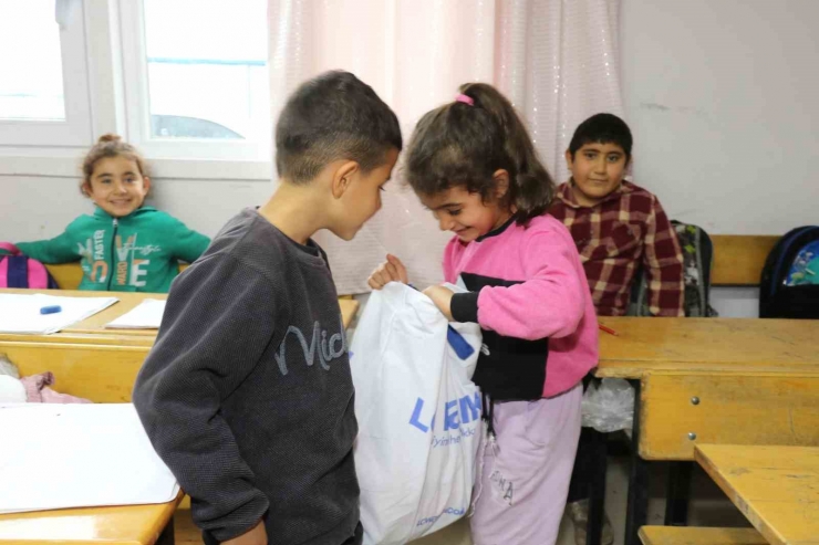 Doğa Koleji Öğrencileri “bu Kış Beni Sen Giydir” Projesiyle Örnek Oldu