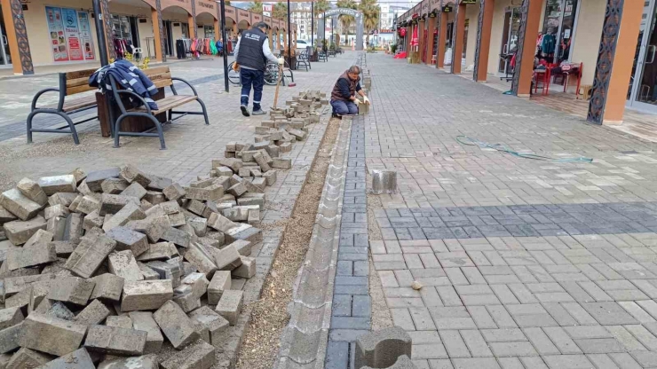 Şehir Genelinde Tadilat Çalışmaları Devam Ediyor