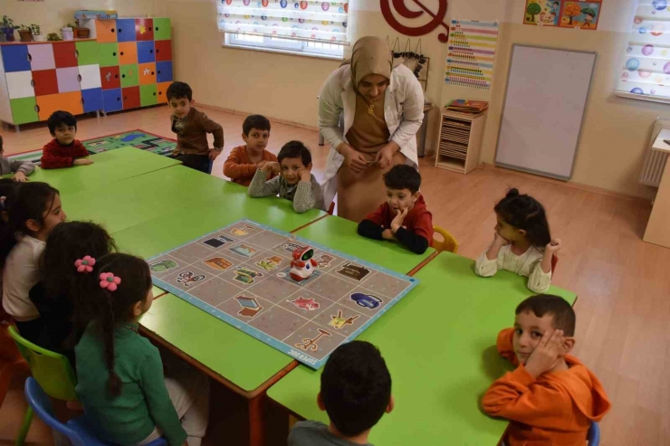 Şahinbeyli Çocuklar Küçük Yaşta Bilimle Tanışıyor