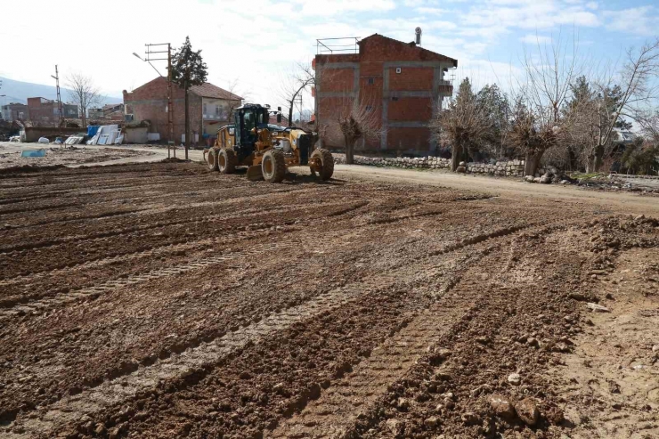 Battalgazi Belediyesi, Yollarda Altyapı Sağlamlaştırma Çalışmaları Gerçekleştirdi
