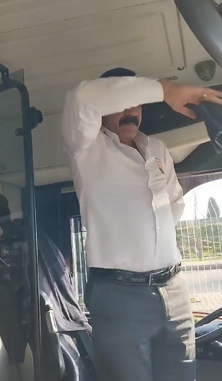 Otobüs Şoförü Zammı Duyunca Göbek Attı