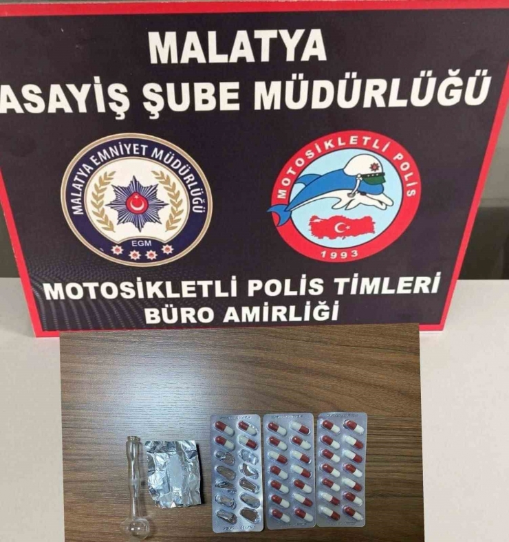 Malatya’da Çok Sayıda Silah Ve Uyuşturucu Ele Geçirildi