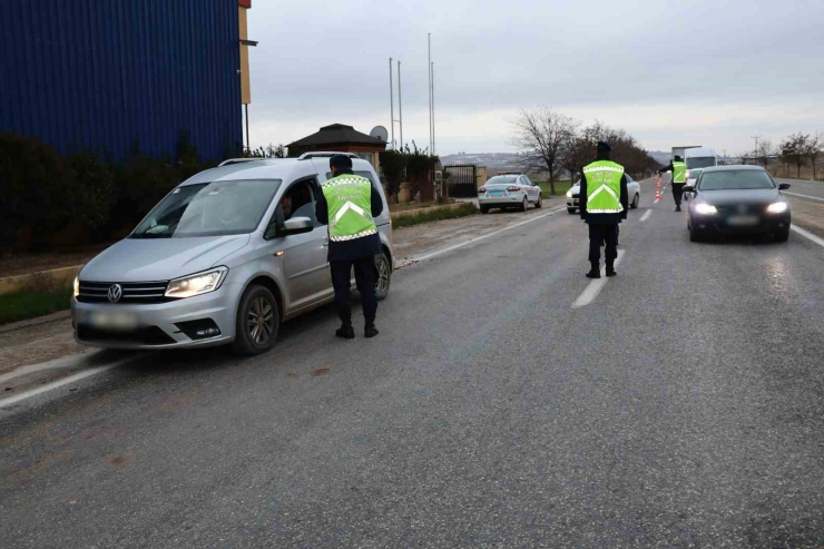 Gaziantep’te Çakar Lamba Kullanan Araçlara Denetim