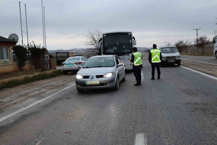 Gaziantep’te Çakar Lamba Kullanan Araçlara Denetim