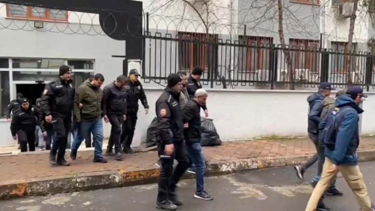 Diyarbakır’da ‘ters Köşe’ Operasyonu: 9 Tutuklama