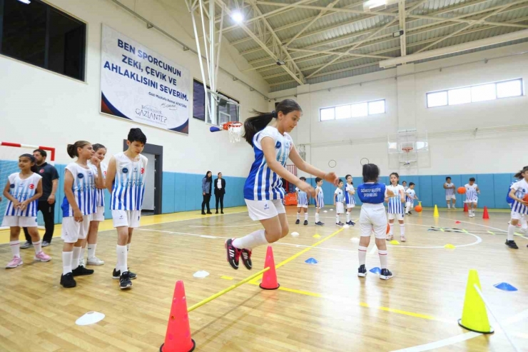 Yeni Dönemde Spor Salonlarının Sayısı Artırılacak